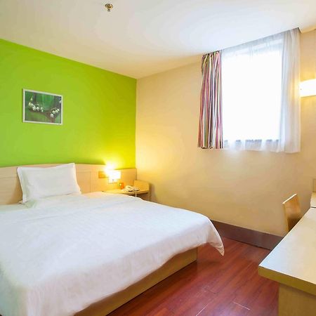 7Days Inn Foshan Shunde Ronggui Xiao Huangpu Værelse billede